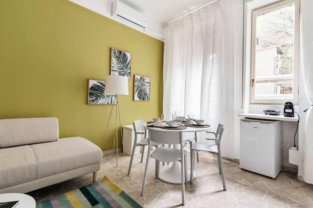 Appartamento Incantevole In Brera ミラノ エクステリア 写真